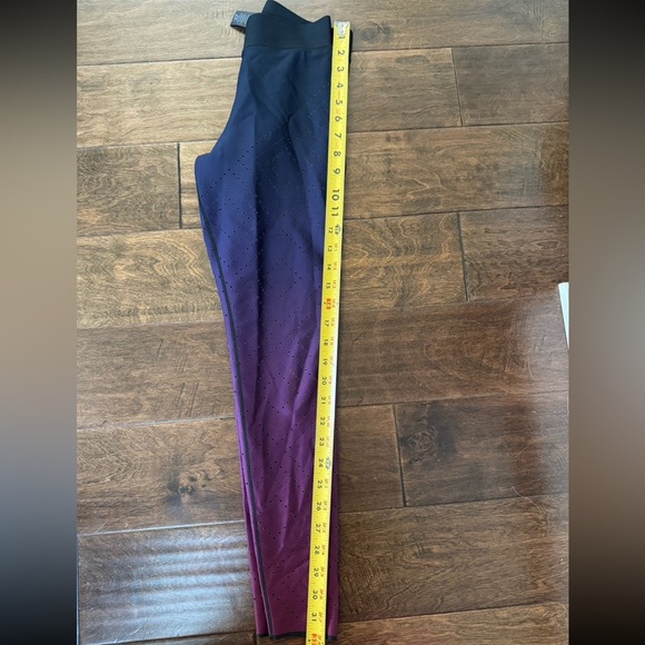 Ultracor Leggings size small - Picture 5 of 6